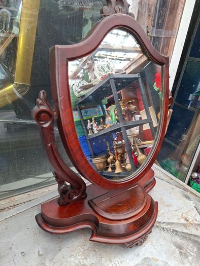 1850s to 1890s Antique Victorian Mahogany Shield-Shaped Dressing Table Mirror featuring Carved Scroll Supports and a Lift-up Trinket Compartment, Postage Available