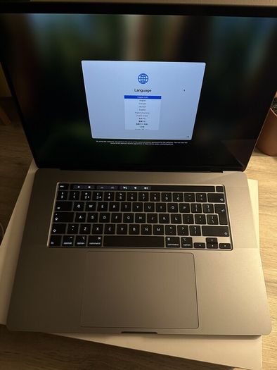 Apple MacBook Pro 16 2019 i7 16GB RAM 512GB SSD Space Grey