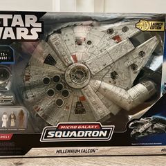 Star Wars Micro Galaxy Squadron Millennium Falcon