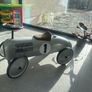 Kids ride on car Image 3