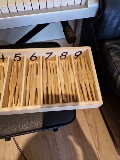 Montesorri Spindle Sticks in wooden box 0-9 barely used