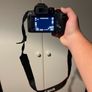 Canon eos r10 kit + canon rf 18-45 mm and 6 genuine canon lpe-17 batteries and more Image 3