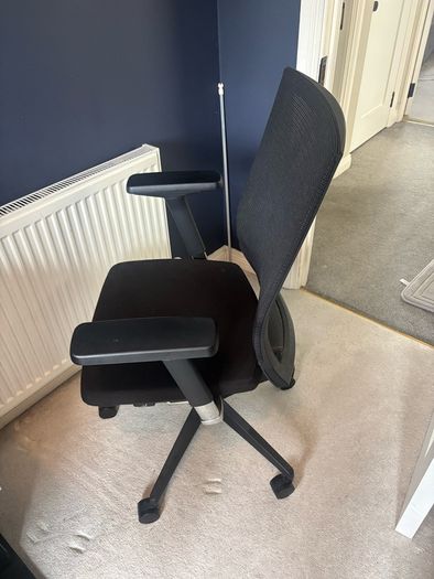 Black Ergonomic Mesh Office Chair