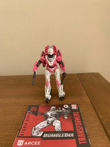 Transformers studio series Arcee