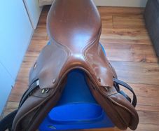 Brown Leather saddle 17 Inches