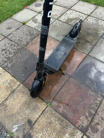 Pure electric scooter