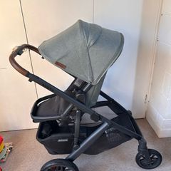 Uppababy Vista 2 (2024)- Immaculate Condition