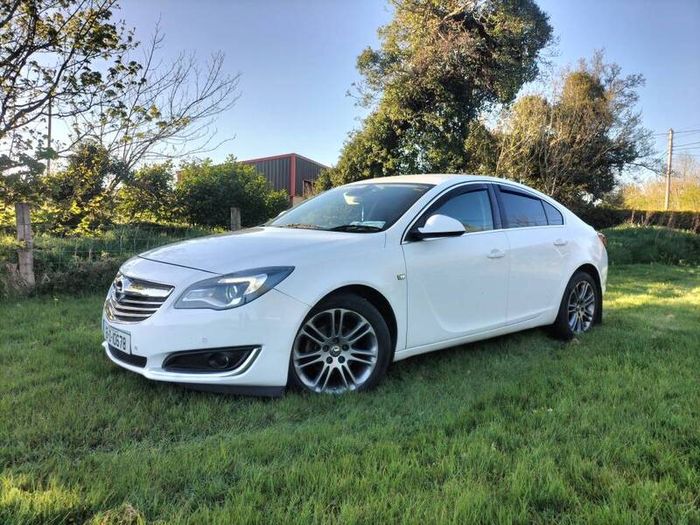 Opel Insignia 2015 2.0 cdti NEW NCT 29/05/27 +TAXED