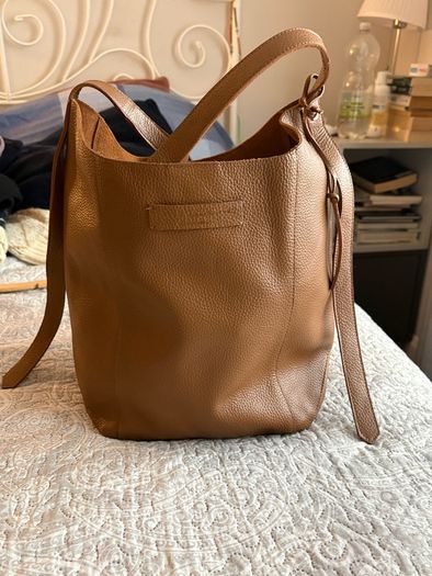 Pure luxuries london  leather bag
