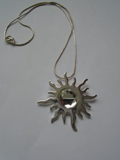Necklace, Jewellery, Sunburst necklace.