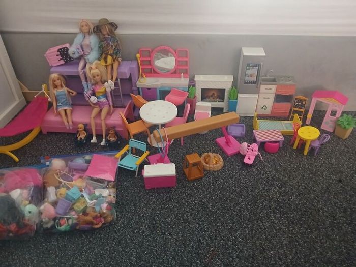 barbie dolls and accessories box included