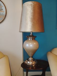 Table lamp