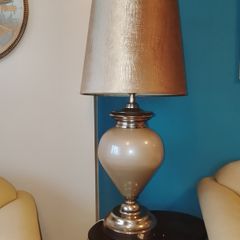 Table lamp