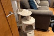 Cat tree
