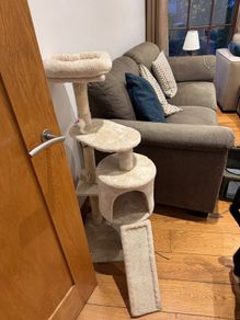 Cat tree