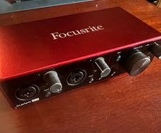 Focusrite Scarlett 2i2 USB Audio Interface (Like New)