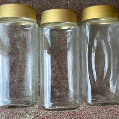 5 Large Glass Jars With Screw Lids