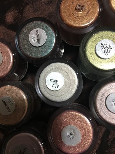 100% genuine mac pigments & glitters