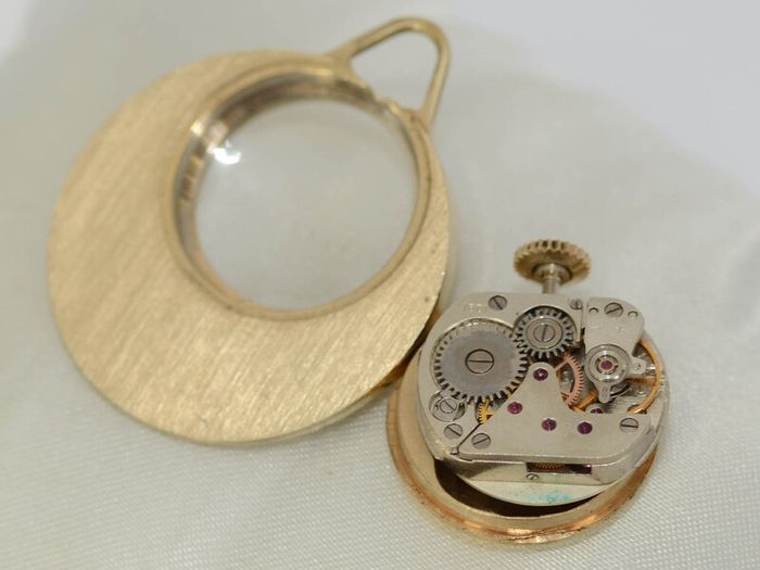 Vintage Ladies Sekonda Mechanical Pendant Watch