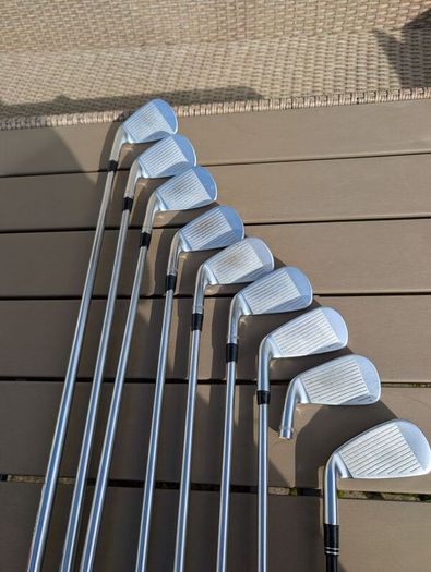 Callaway Apex CB 24 Irons + 2 Irons  w/ X-Stiff Shafts