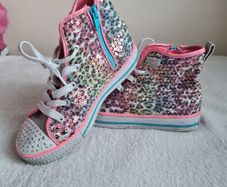Girls shoes