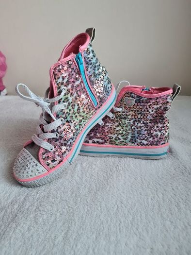 Girls shoes