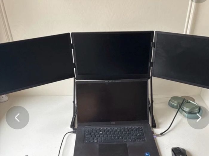 Aura 3 screen fold away monitor