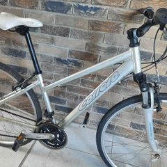 ladies carrera bike ( can deliver)