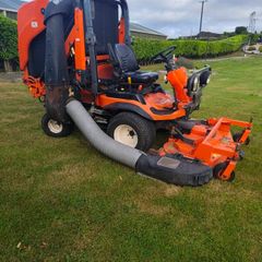 Kubota 3860 with collector