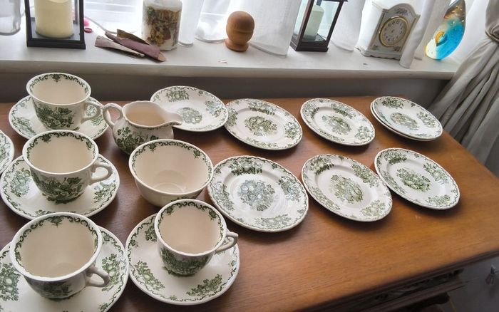 collectible crockery