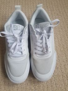 DC Sneakers  Size9.5