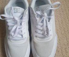 DC Sneakers  Size9.5