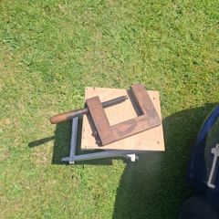 Vintage wood clamp possible to post