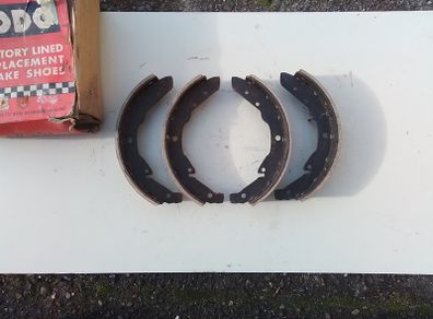VW Transporter 1500 Brake Shoes.