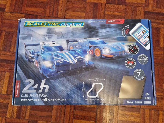 Scalextric Japan 24 Hour Racing Set (cars have lights)