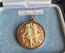 Vintage Cameo Pendant