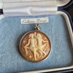 Vintage Cameo Pendant