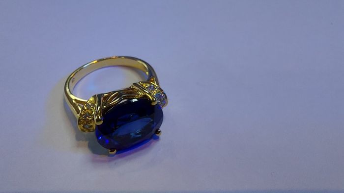 Royal Blue Sapphire Imitation 5.25 ct Gold plated Sterling silver 925