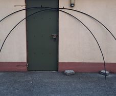 Halfords Urban Escape shelter side bars