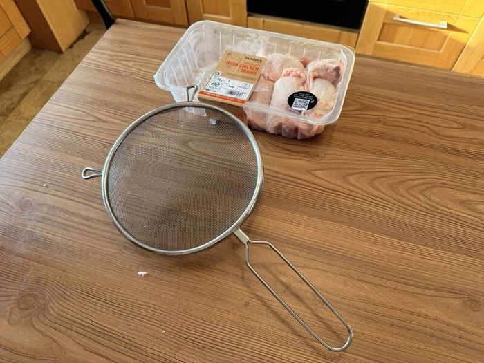 Stainless Steel Mesh Sieve with Long Handle