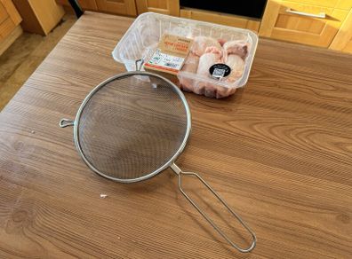 Stainless Steel Mesh Sieve with Long Handle