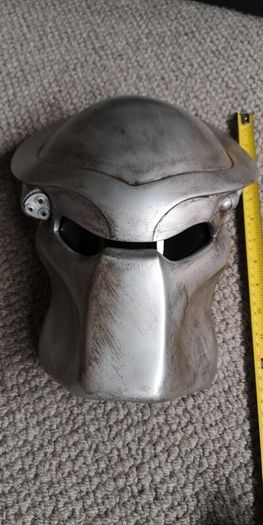Predator Mask Prop replica.