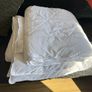 King size duvet, 4.5 tog, in perfect condition Image 4