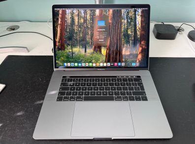 MacBook Pro 15 512GB (2018, Space Grey)
