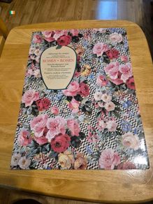 Vintage 1999 Giftwrap By Artists Roses Book