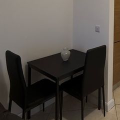 dinning table & 4 chairs