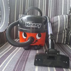 Toy Henry hoover