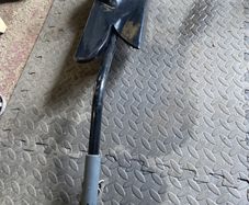 Mulching plug for ride on lawn mower