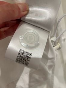 Moncler cropped top in white