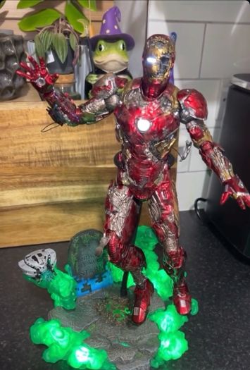 Hot toys Zombie Iron man